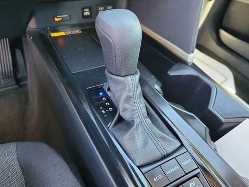 Used 2025 Toyota Camry LE image 24