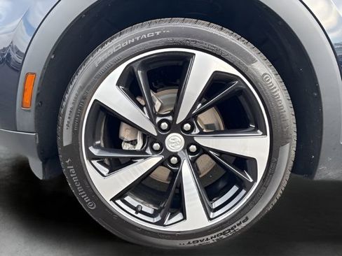 Used 2021 Buick Envision Essence AWD/4WD image 40