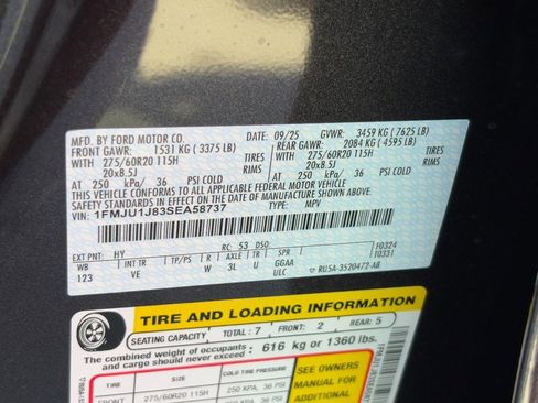 New 2025 Ford Expedition Active image 25