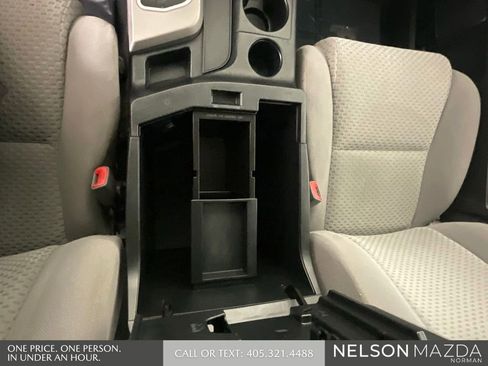 Used 2012 Toyota Tundra 4x4 CrewMax w/ SR5 Pkg image 39