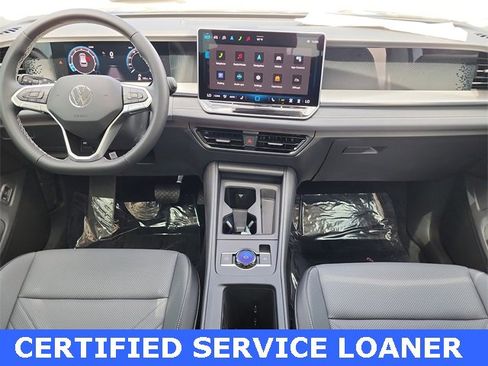 New 2025 Volkswagen Tiguan SE image 18