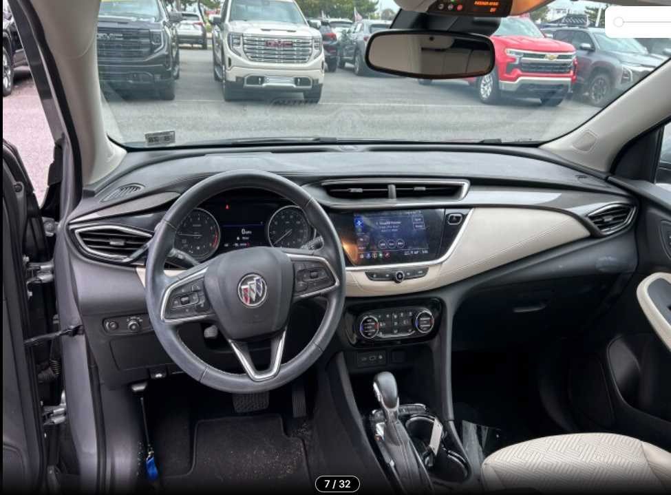 Used 2023 Buick Encore GX Essence w/ Experience Buick Package FWD image 5
