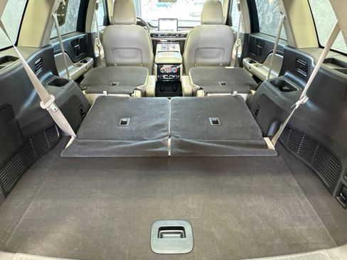 Used 2022 Lincoln Aviator AWD w/ Premium Package image 35