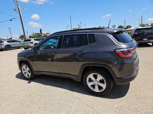 Used 2020 Jeep Compass Latitude w/ Popular Equipment Group FWD image 11