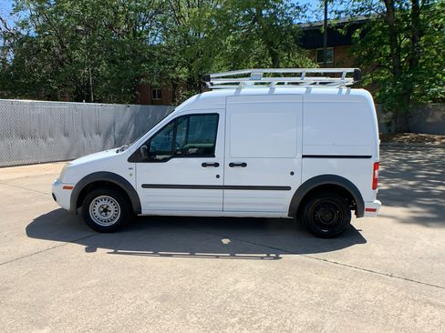 Used 2013 Ford Transit Connect XLT FWD image 2