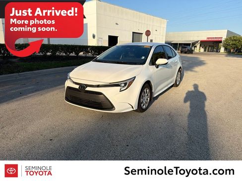 Used 2026 Toyota Corolla LE FWD image 1