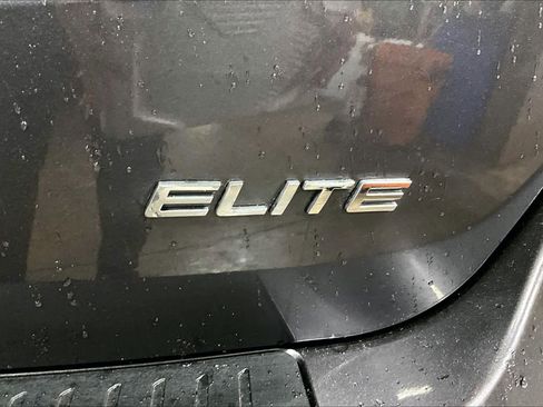 Used 2023 Honda Odyssey Elite image 9