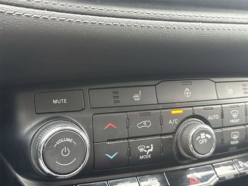 Used 2022 Dodge Durango GT AWD/4WD image 19