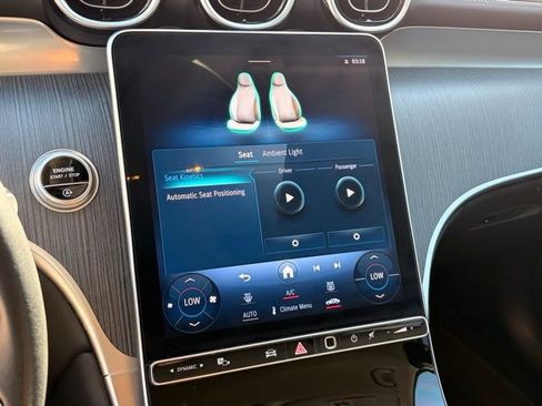 Used 2024 Mercedes-Benz GLC 300 image 17