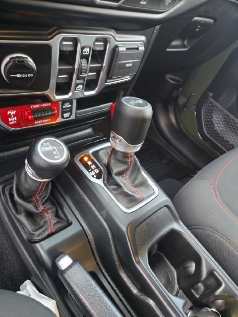 Used 2021 Jeep Wrangler Unlimited Rubicon AWD/4WD image 16
