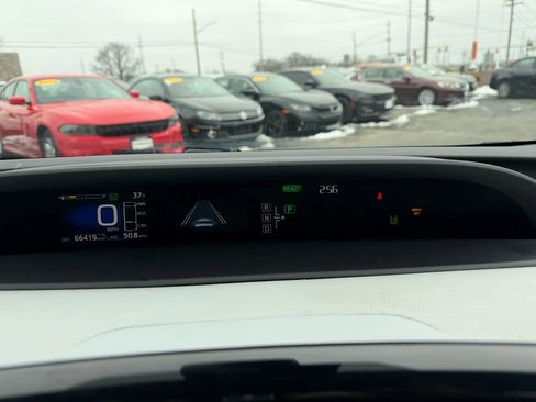 Used 2017 Toyota Prius Two image 45