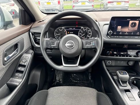 Used 2022 Nissan Rogue SV image 20