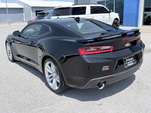 Used 2016 Chevrolet Camaro SS RWD image 5