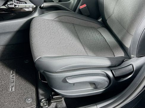 New 2026 Kia Seltos S FWD image 16