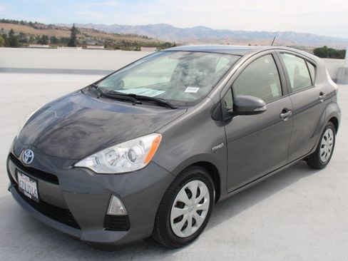 Used 2012 Toyota Prius C Two FWD image 6