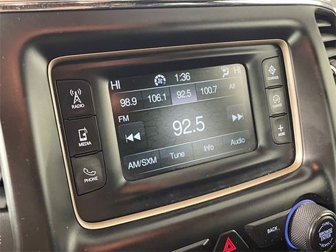 Used 2017 Jeep Grand Cherokee Limited image 7