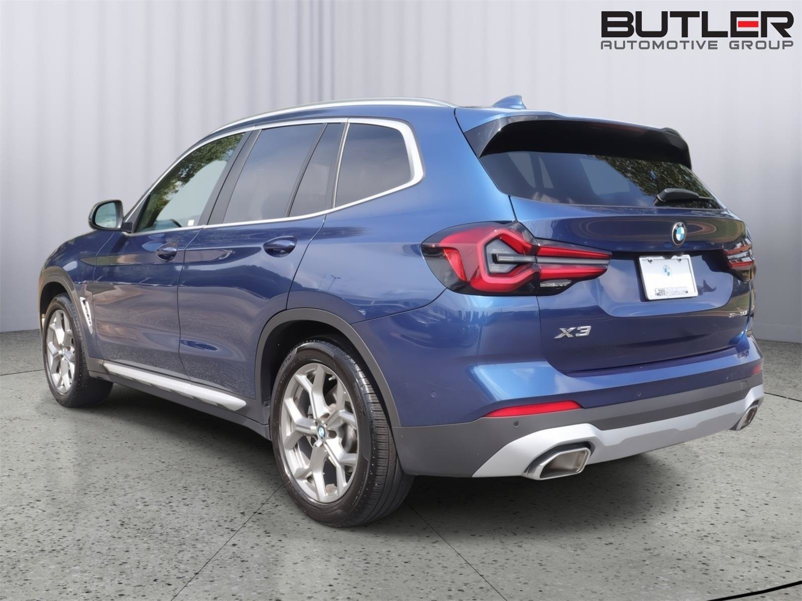 Used 2024 BMW X3 sDrive30i w/ Convenience Package RWD image 4