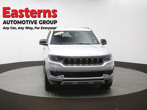Used 2024 Jeep Wagoneer L Series II RWD image 59