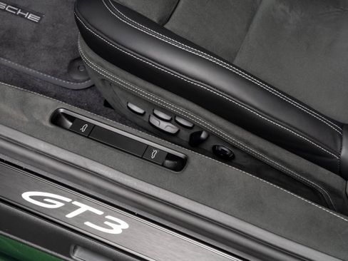 Certified 2026 Porsche 911 GT3 RWD image 26