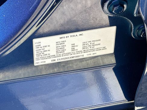 Used 2021 Tesla Model Y Long Range AWD/4WD image 26