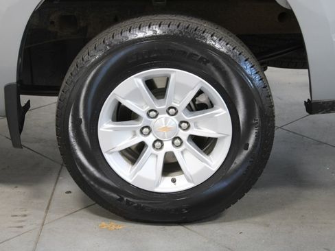 Used 2025 Chevrolet Silverado 1500 LT image 16