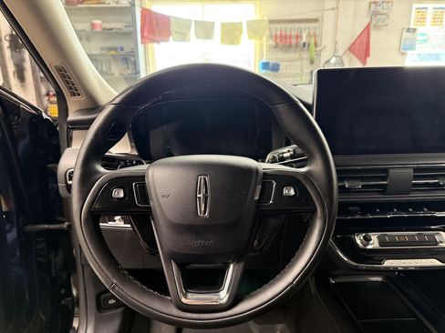 Used 2023 Lincoln Corsair AWD w/ Equipment Group 101A image 13