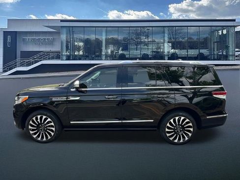 Certified 2022 Lincoln Navigator Black Label AWD/4WD image 10