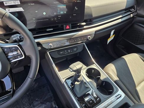 New 2026 Kia Carnival SX w/ SX Dark Edition Package image 17