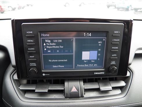 Used 2020 Toyota RAV4 LE image 18