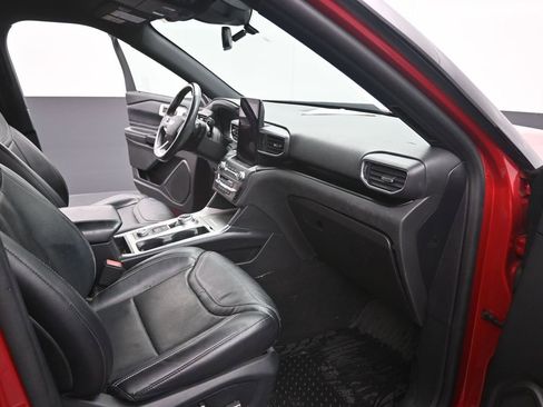 Used 2020 Ford Explorer ST w/ Premium Technology Package image 26