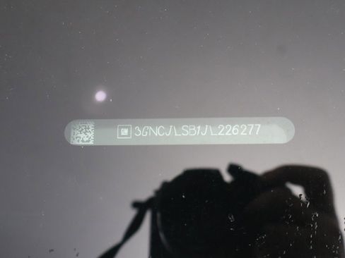 Used 2018 Chevrolet Trax LT w/ Sun & Sound Package image 46