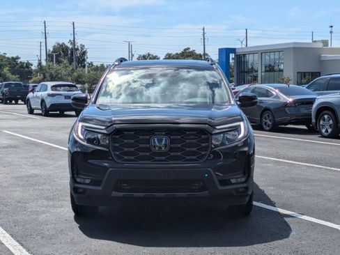 Used 2023 Honda Passport TrailSport image 2