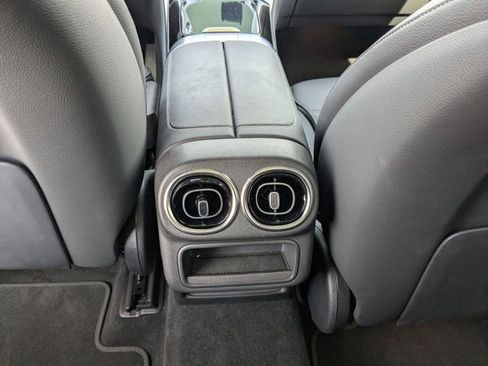 Used 2026 Mercedes-Benz GLC 300 4MATIC image 13