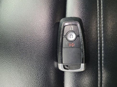 Used 2019 Ford Edge SEL w/ Equipment Group 201A image 32