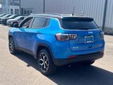 Used 2025 Jeep Compass Limited image 4