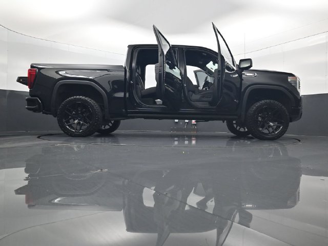 Used 2025 GMC Sierra 1500 AT4 w/ AT4 Premium Package AWD/4WD image 33