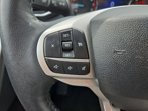Used 2024 Ford Explorer XLT w/ Equipment Group 202A AWD/4WD image 14