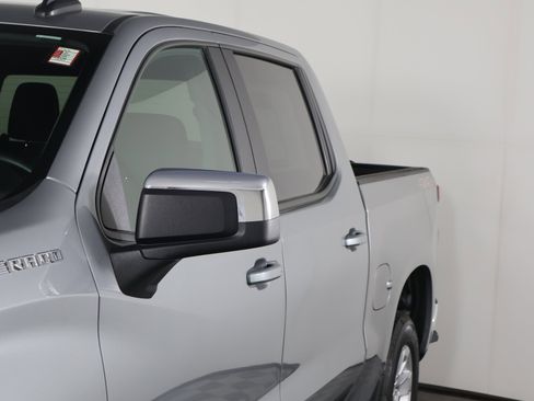 Used 2025 Chevrolet Silverado 1500 LT image 13