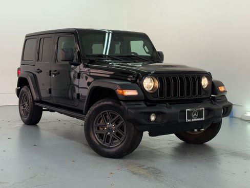 Used 2024 Jeep Wrangler Unlimited Sport AWD/4WD image 6