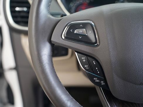 Used 2017 Lincoln MKX Reserve w/ Driver Assistance Package AWD/4WD image 13