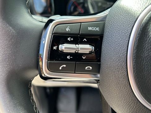 Used 2024 Kia Sorento EX w/ Panoramic Sunroof Package AWD/4WD image 13