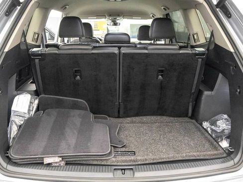 Used 2024 Volkswagen Atlas SE image 27