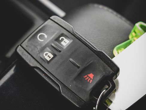 Used 2018 Chevrolet Silverado 1500 LT w/ All Star Edition image 7