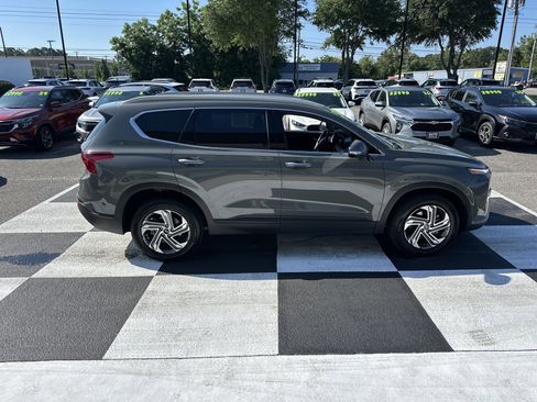 Used 2023 Hyundai Santa Fe SEL FWD image 3