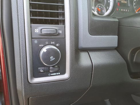 Used 2019 RAM 1500 Express w/ Express Value Package image 9