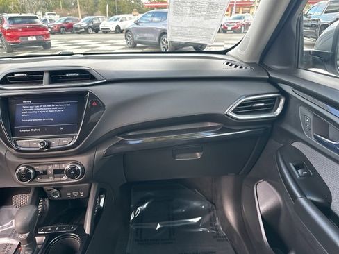 Used 2023 Chevrolet TrailBlazer LT w/ Convenience Package image 4