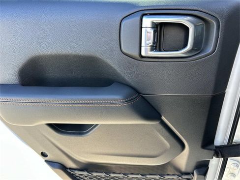 Used 2022 Jeep Gladiator Mojave w/ LED Lighting Group image 18