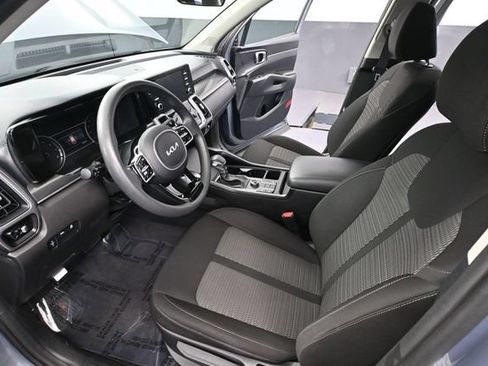 Used 2023 Kia Sorento LX AWD/4WD image 21