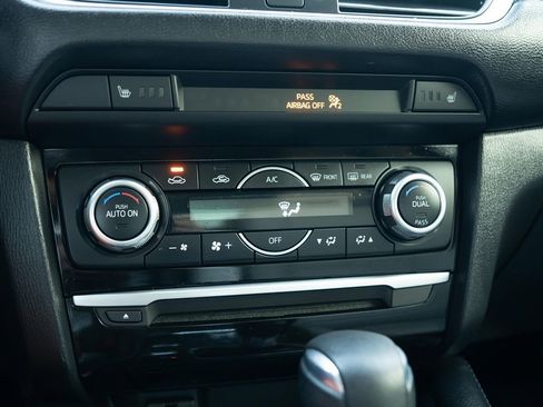 Used 2017 MAZDA MAZDA6 Touring image 13