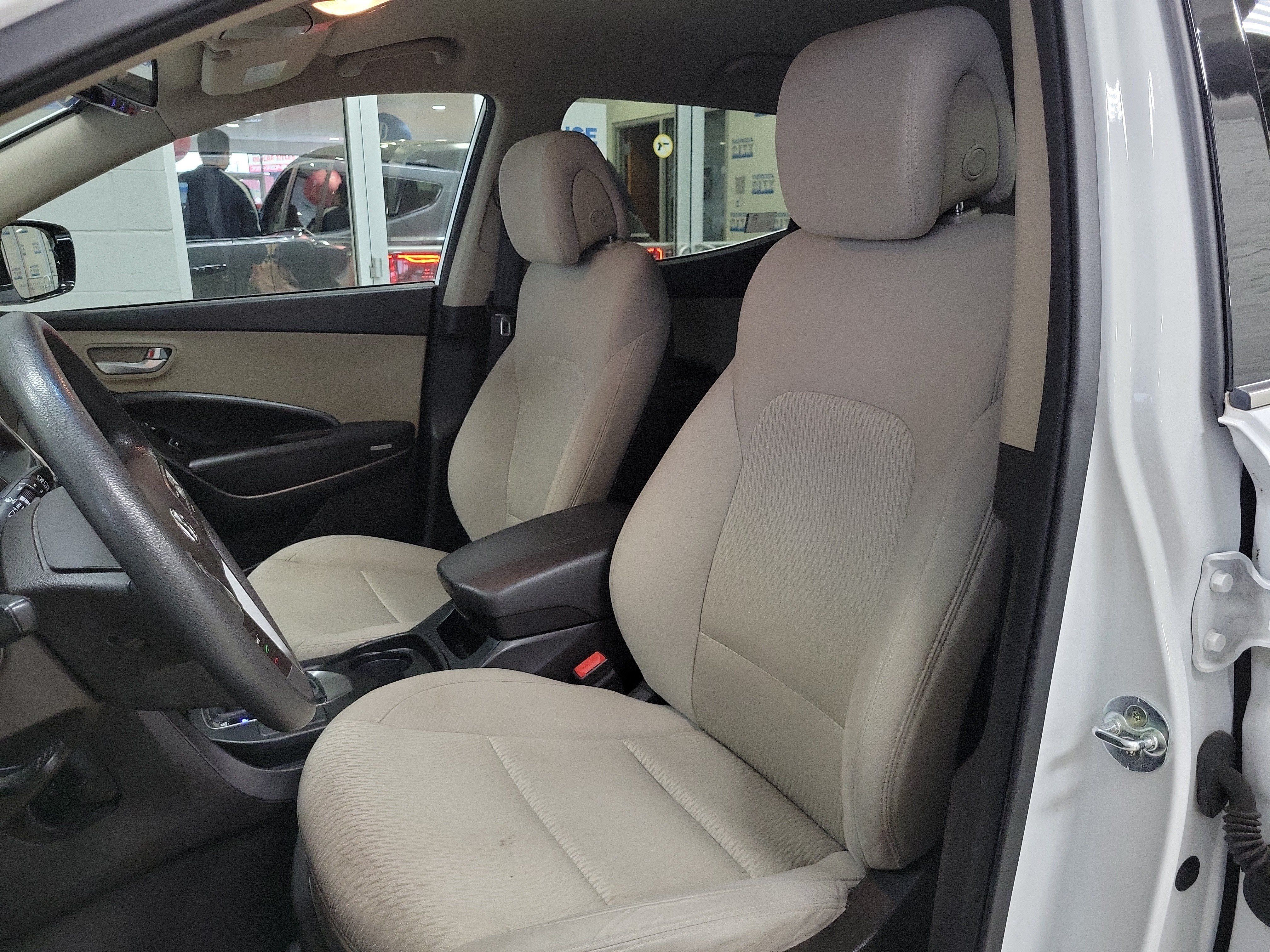 Used 2017 Hyundai Santa Fe Sport w/ 2.4L Value Package 06 FWD image 15